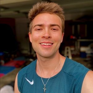 Meet your Posher, Alex